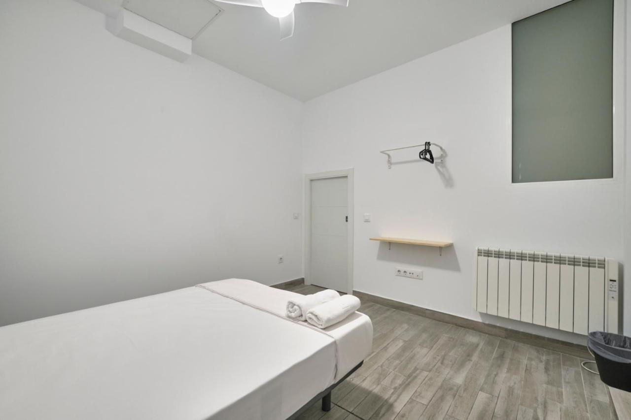 Nunez De Arce Habitaciones Madrid Exterior foto