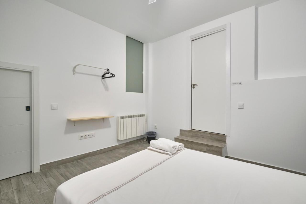 Nunez De Arce Habitaciones Madrid Exterior foto