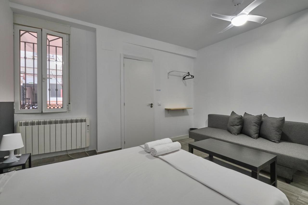 Nunez De Arce Habitaciones Madrid Exterior foto
